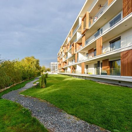 Il Lago - Turquoise - Cozy Luxurious Smart Home By The Lake Voluntari Luaran gambar