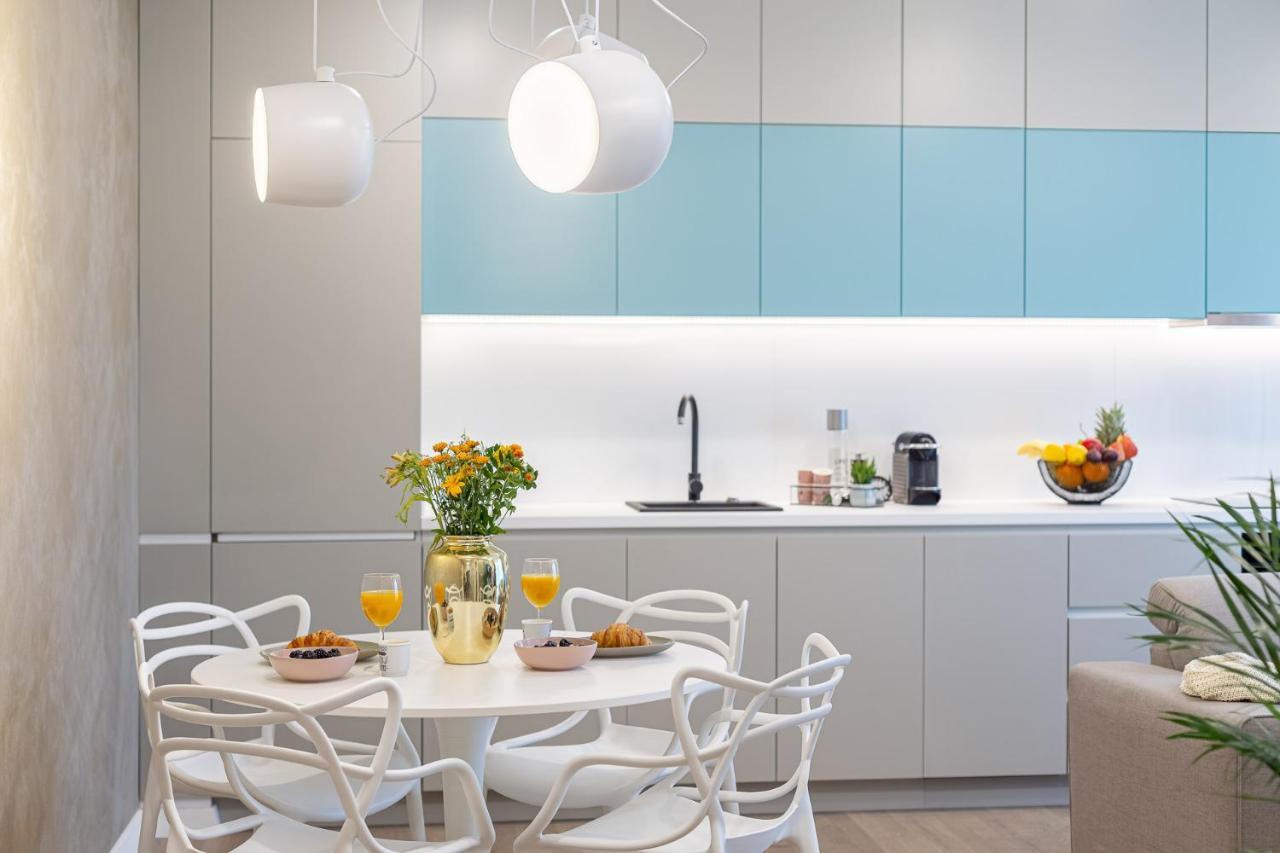 Il Lago - Turquoise - Cozy Luxurious Smart Home By The Lake Voluntari Luaran gambar