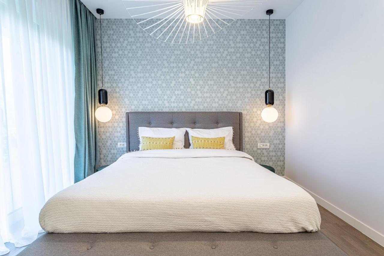 Il Lago - Turquoise - Cozy Luxurious Smart Home By The Lake Voluntari Luaran gambar