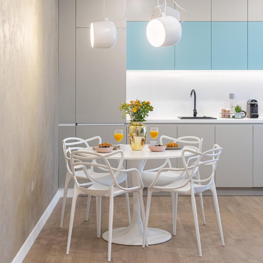 Il Lago - Turquoise - Cozy Luxurious Smart Home By The Lake Voluntari Luaran gambar