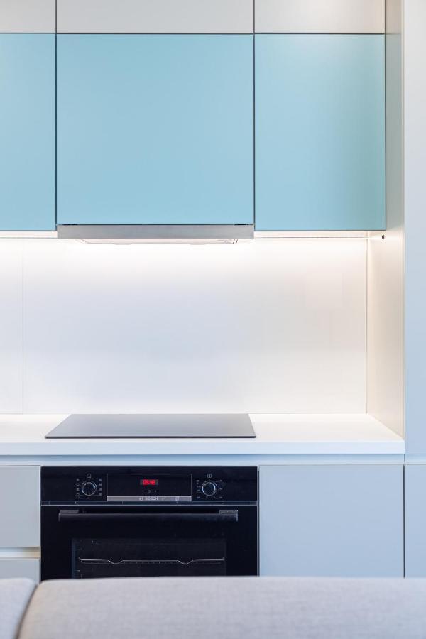 Il Lago - Turquoise - Cozy Luxurious Smart Home By The Lake Voluntari Luaran gambar