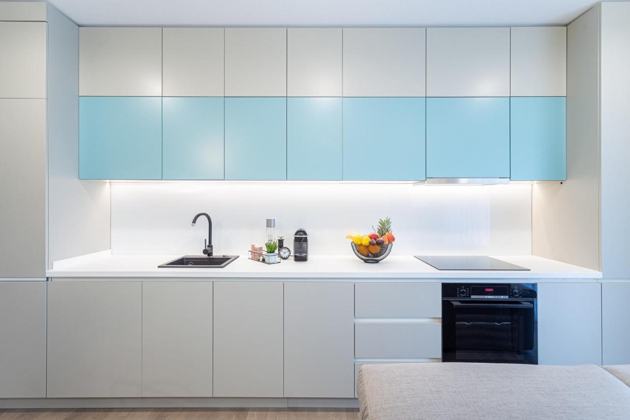 Il Lago - Turquoise - Cozy Luxurious Smart Home By The Lake Voluntari Luaran gambar